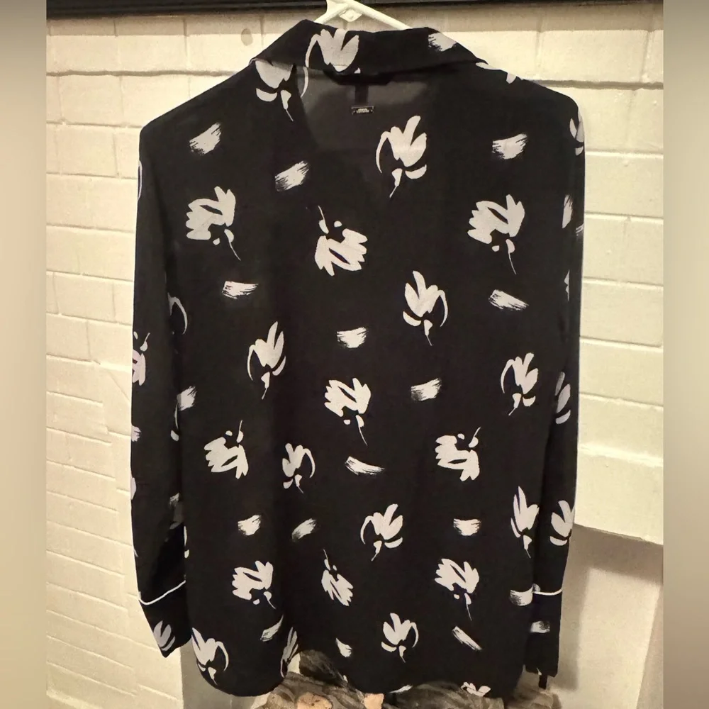 🤑🤑ARMANI EXCHANGE WOMENS M🤑🤑 - Picture 2 of 8